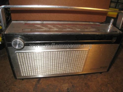 22RL384 /62R; Philips Belgium (ID = 1702632) Radio