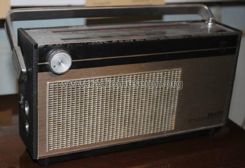 22RL384 /62R; Philips Belgium (ID = 1787287) Radio