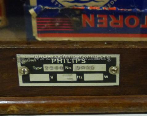 2540; Philips; Eindhoven (ID = 2119514) Radio