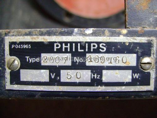 2607; Philips; Eindhoven (ID = 1568460) Radio