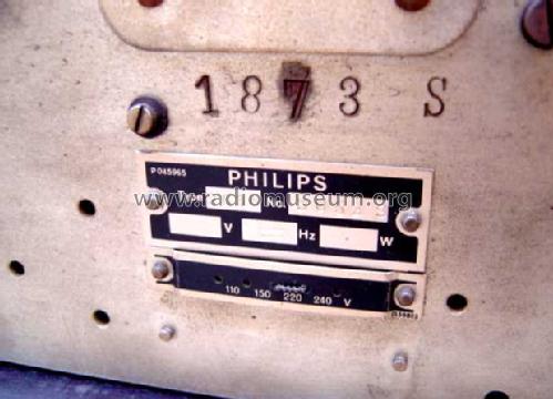 2636; Philips; Eindhoven (ID = 71461) Radio