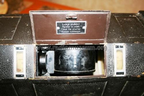 2802; Philips; Eindhoven (ID = 983807) Radio