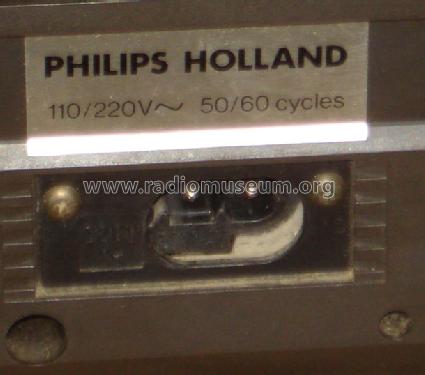 4 Band Stereo Radiorecorder D8323; Philips; Eindhoven (ID = 1106974) Radio