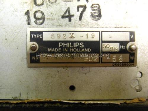 692X -19; Philips; Eindhoven (ID = 3013273) Radio