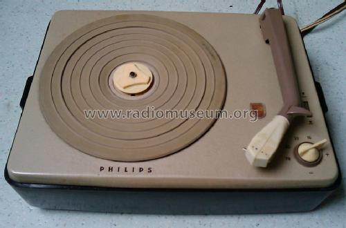 AG2210/95; Philips; Eindhoven (ID = 663363) Reg-Riprod