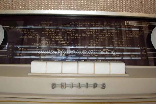 B4X99A /01 ; Philips Belgium (ID = 577225) Radio