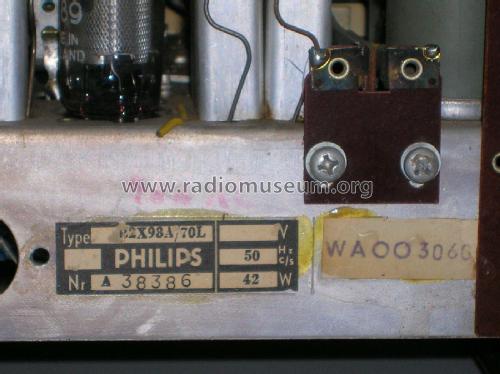 B2X98A /70L; Philips; Eindhoven (ID = 2839320) Radio