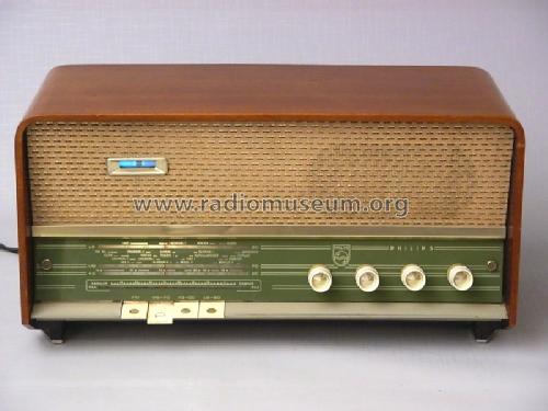 B3X02A /00 /01; Philips Belgium (ID = 197737) Radio