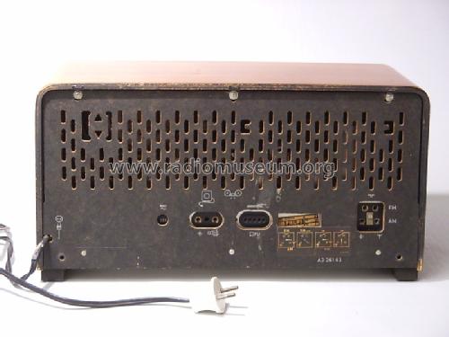 B3X02A /00 /01; Philips Belgium (ID = 197740) Radio