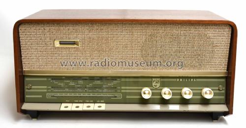 B3X02A /00 /01; Philips Belgium (ID = 2515428) Radio