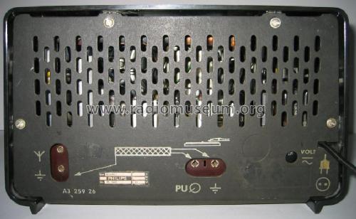 B3X80U; Philips Belgium (ID = 1166021) Radio