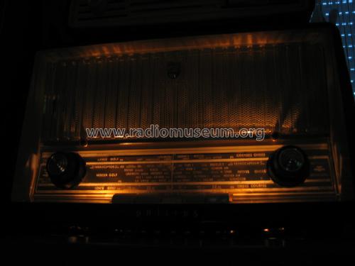B3X80U /05; Philips Belgium (ID = 1684100) Radio