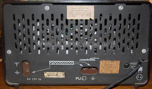 B3X80U /05; Philips Belgium (ID = 1687374) Radio