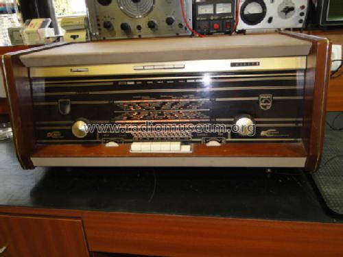 B6X04A /00; Philips Belgium (ID = 1133301) Radio