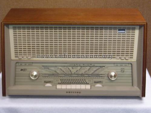 B6X82A; Philips; Eindhoven (ID = 264303) Radio
