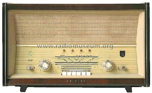 B7X82A; Philips; Eindhoven (ID = 357509) Radio