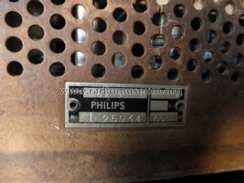 BX305U; Philips Belgium (ID = 1487484) Radio
