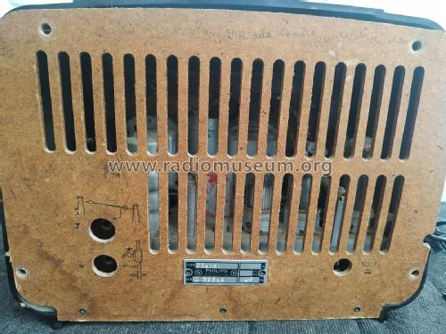 BX305U; Philips; Eindhoven (ID = 3143191) Radio