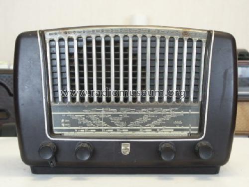 BX310A /03; Philips Belgium (ID = 717599) Radio