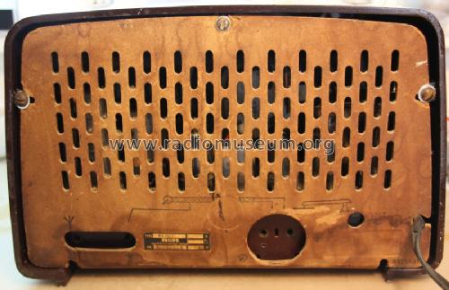 BX335U; Philips; Eindhoven (ID = 1194054) Radio