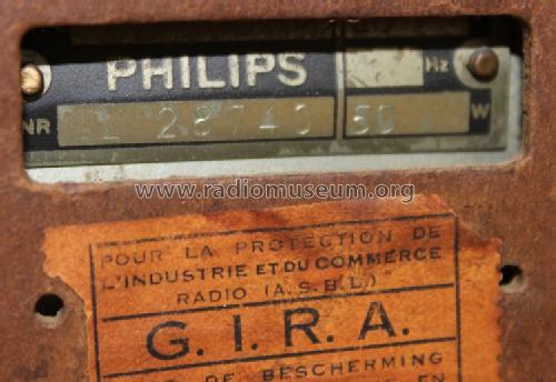 BX560A /00 /02; Philips Belgium (ID = 965567) Radio