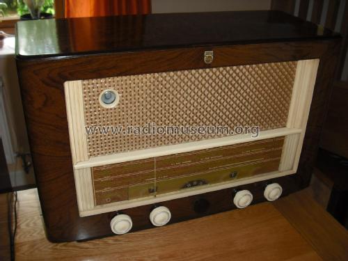 BX626U; Philips; Eindhoven (ID = 2410484) Radio