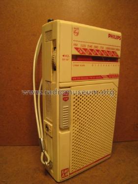 D1200; Philips; Eindhoven (ID = 1895185) Radio