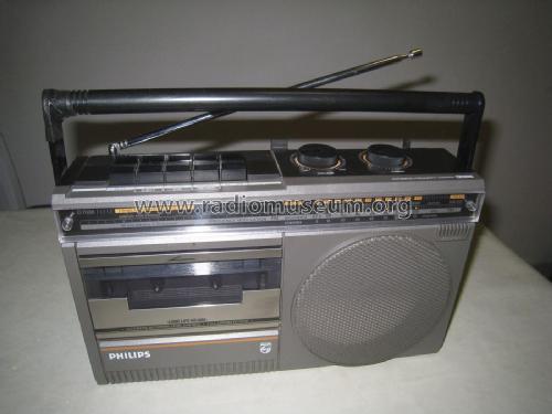 2 Band Radio Cassette Recorder D7030 /00; Philips - Österreich (ID = 2024912) Radio