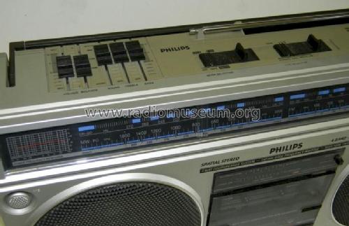 D8434 /00 /05 Radio Philips; Eindhoven tubes international!; Miniwatt ...
