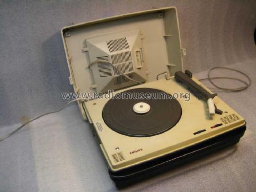 Diamond AG4656W /40D; Philips; Eindhoven (ID = 393842) Sonido-V