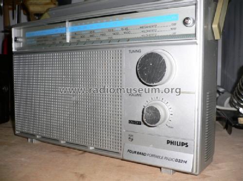 Four Band Portable Radio D2214 /00; Philips Malaysia; (ID = 1581834) Radio