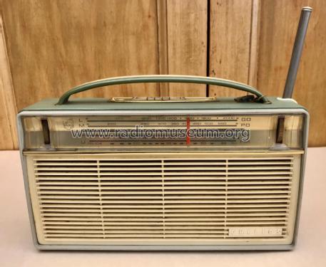 L3W22T /00E /00F /00L /88E /88F /88L /97E /97F /97L; Philips; Eindhoven (ID = 2646401) Radio