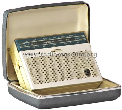 Nanette L1W22T /02G /02L /02X /62G /62L /62X /71G /71L /71X /82; Philips; Eindhoven (ID = 1986958) Radio