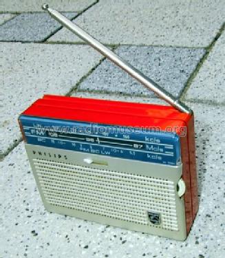 Nanette L1W22T /54 /64; Philips; Eindhoven (ID = 80243) Radio