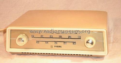 UHF-Converter NT1152; Philips; Eindhoven (ID = 117485) Adattatore