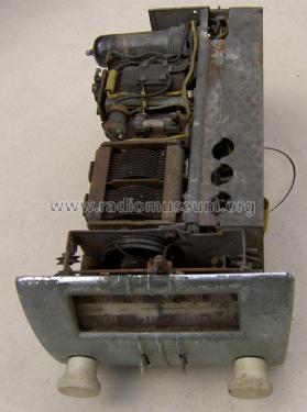 NX472V; Philips; Eindhoven (ID = 2894310) Car Radio