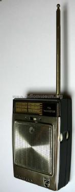 Rosette L0X25T /82G ; Philips; Eindhoven (ID = 817330) Radio
