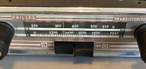 N3G82VT; Philips Electrical, (ID = 2862998) Car Radio