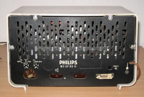 B3SF82U; Philips Finland - (ID = 382378) Radio