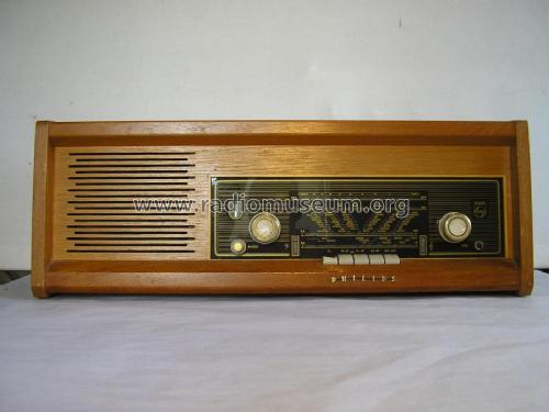 B4SF92A; Philips Finland - (ID = 1952537) Radio
