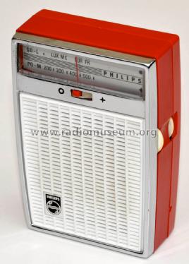 11RL070; Philips France; (ID = 1633659) Radio