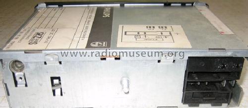 22DC546 /02; Philips France; (ID = 483845) Car Radio