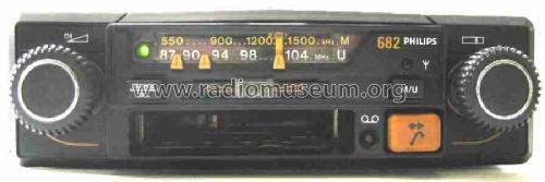 22AC682 /00; Philips France; (ID = 1004705) Car Radio