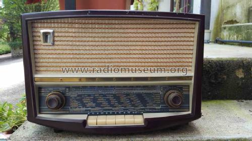 B4F71A; Philips France; (ID = 1999678) Radio