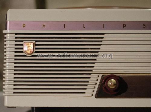 Coffret radio-phono H3F82A; Philips France; (ID = 2987084) Radio