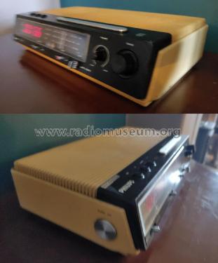 Clock-radio 90AS570 /00; Philips Hong Kong (ID = 2907242) Radio