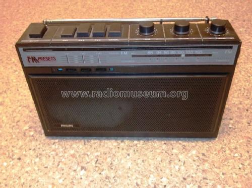 D-2426/00; Philips Hong Kong (ID = 1310338) Radio