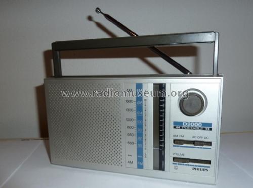 Portable D2000/02; Philips Hong Kong (ID = 2576585) Radio