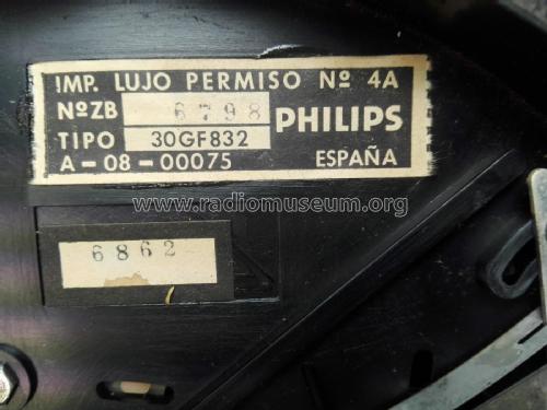 30GF832; Philips Ibérica, (ID = 2462351) R-Player