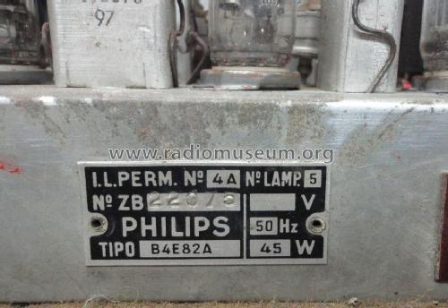 B4E82A; Philips Ibérica, (ID = 2059861) Radio